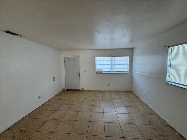 Photo - 190 S Nekoma Ave