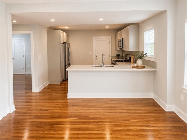 28-30 Saint Gregory St Unit 2