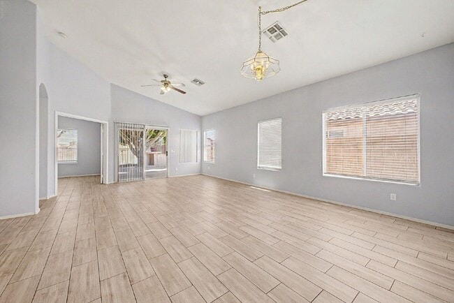 Photo - 1917 N 110th Ave