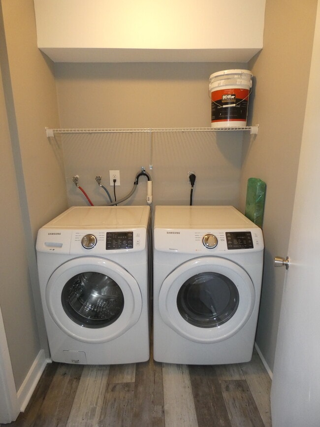 Photo - 14212 NE 4th Ave