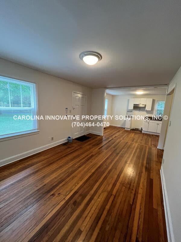 Photo - 2824 Phillips Ave