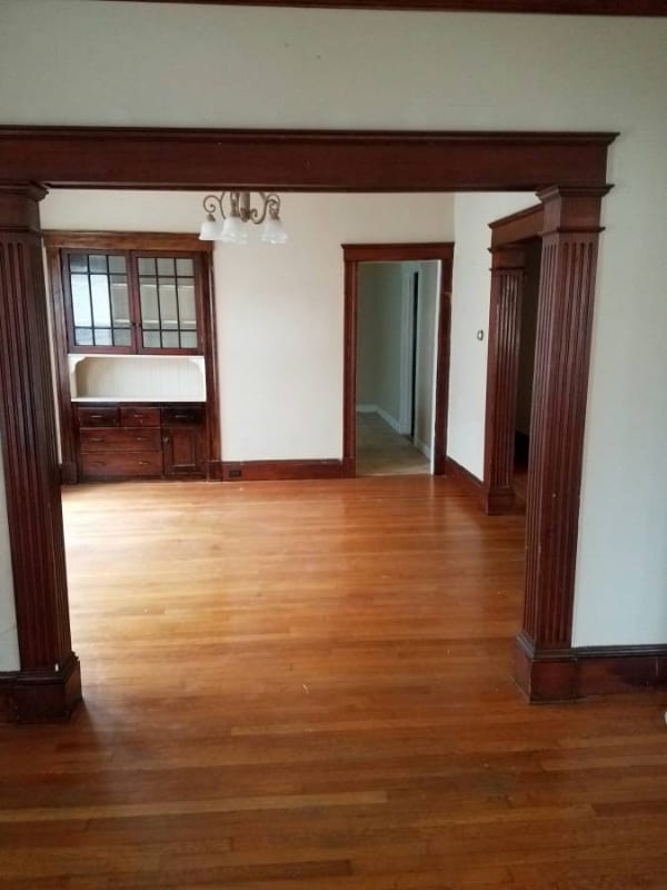 Building Photo - 302 Myrtle St Rental