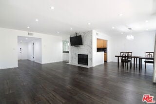 Photo - 853 Le Doux Rd