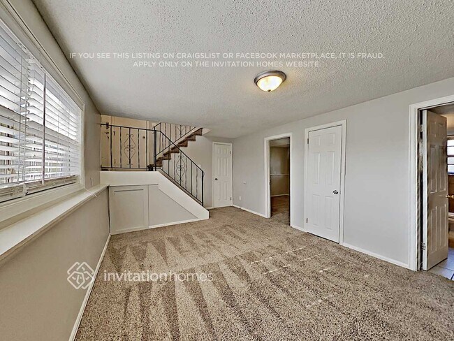 Photo - 575 S Moline St