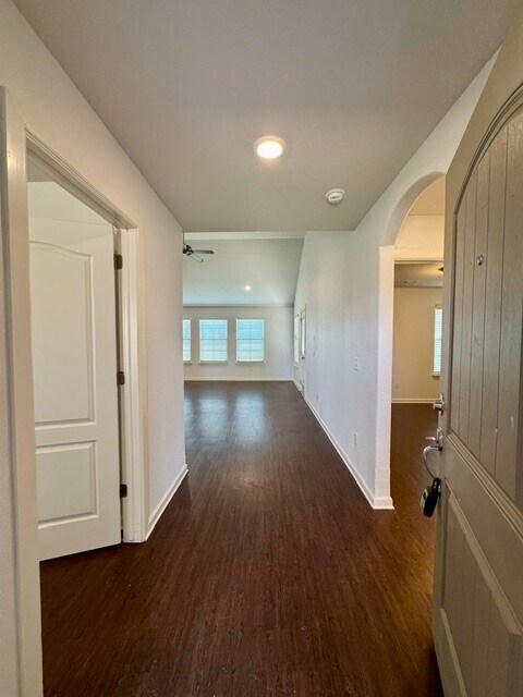 Photo - 508 Eagle Dr NE