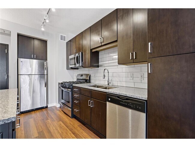 Photo - 497 S Marquette Ave Unidad 1410