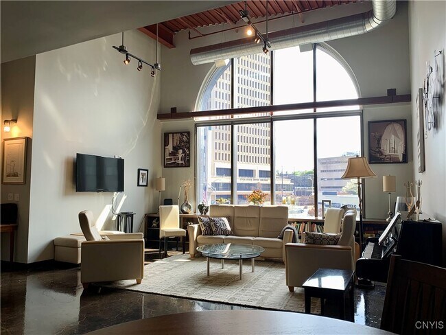 Photo - 520 Seneca St