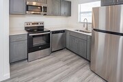 2BR, 2.5BA - 988SF - Kitchen
