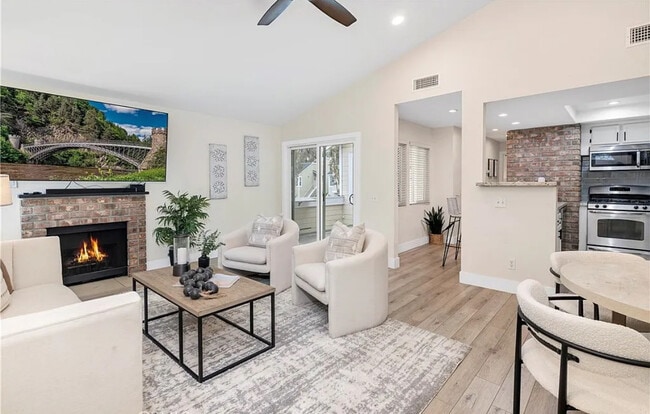 Photo - 5920 Bedford Ct Unidad The Villages Condominiums