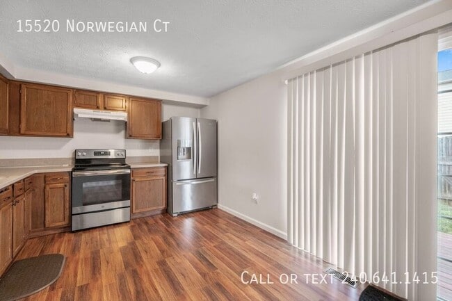 Photo - 15520 Norwegian Ct