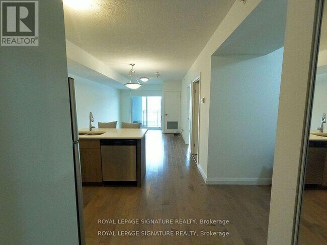 Photo - 53 Arthur St S Unit 607