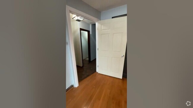 Building Photo - 474 E 7th St Unit 1 Rental