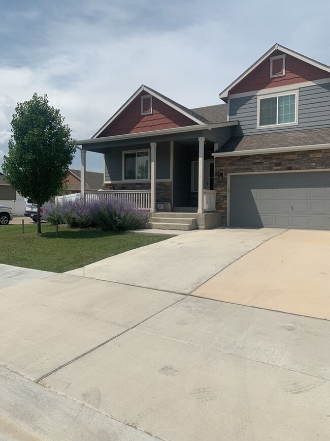 Building Photo - Lovely Split-Level Home in South Loveland/Berthoud