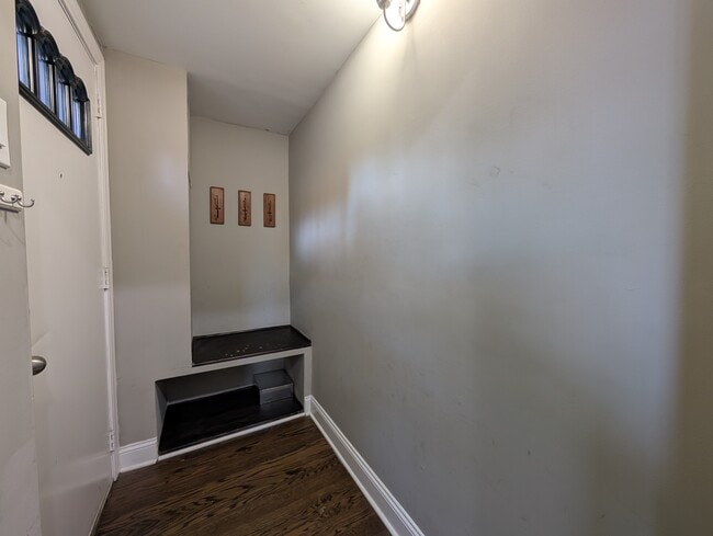 Photo - 1911 W Addison St Unidad 1