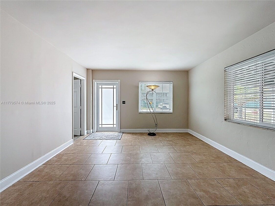 Photo - 2839 Polk St (Hollywood, FL)