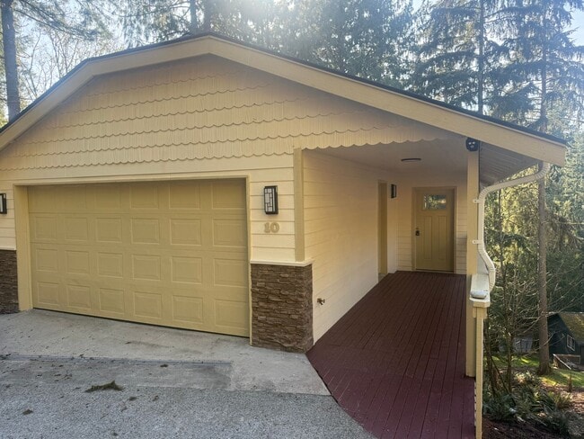 Building Photo - Perez- Sandalwood Unit A