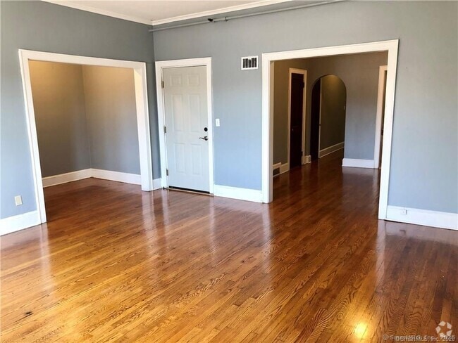 Building Photo - 480 Main St Unit 2B Rental