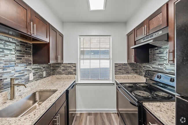 2BR, 1.5BA - 1,050SF - Kitchen