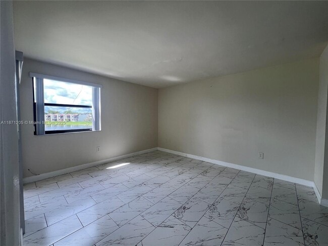 Photo - 480 W Park Dr Unit 203