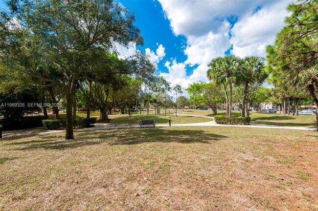 Photo - 6301 N Falls Cir Dr Unit 213