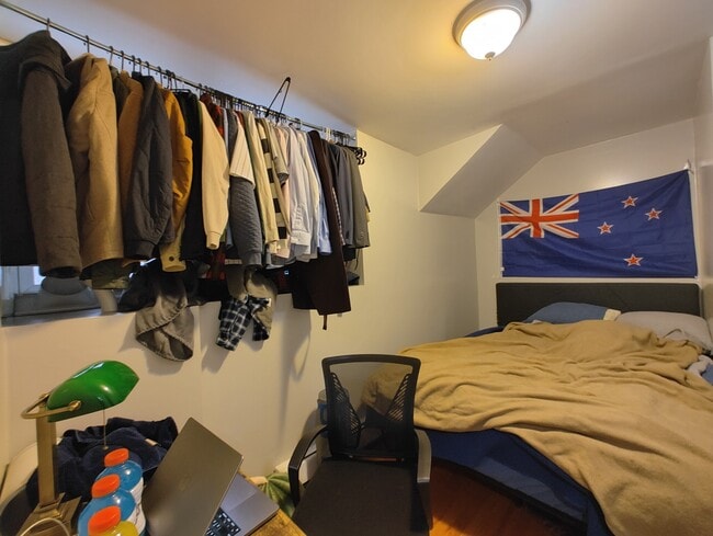 Photo - 433 Washington St