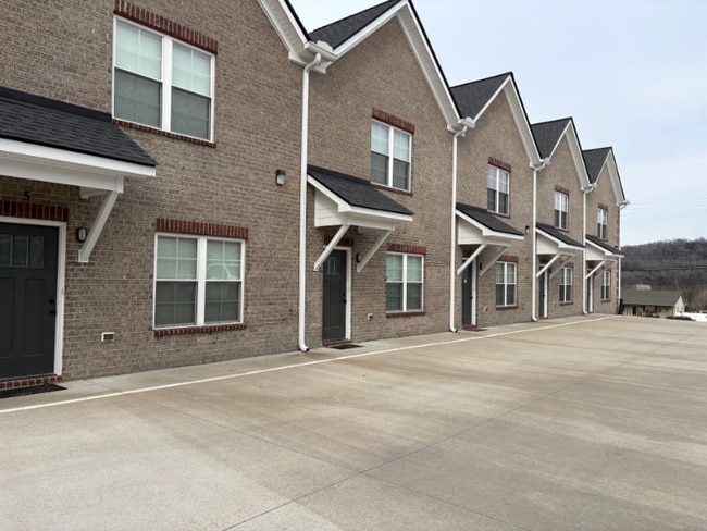 Photo - 311 McMinnville Hwy