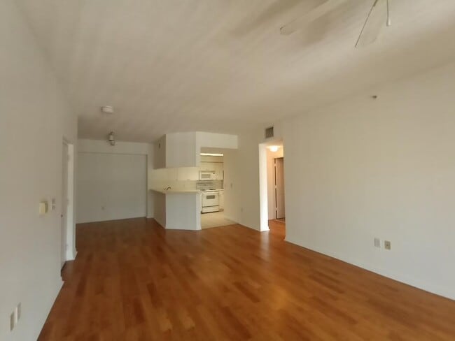 Building Photo - 3018 Alcazar Pl Unit 208 Rental