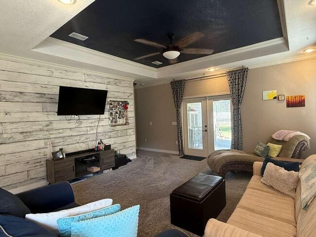 Photo - 703 Nutmeg Ave