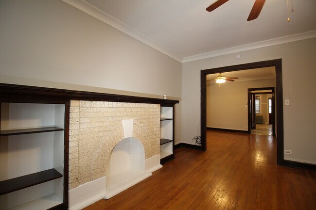 Photo - 5207 W School St Unit 2