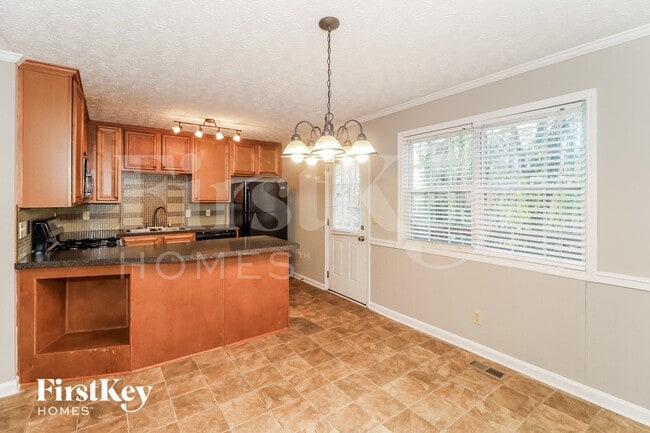 Photo - 2739 Hawk Trace NE