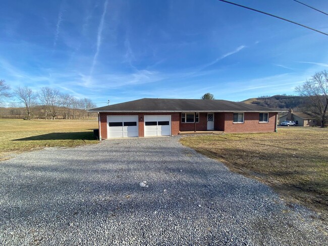 Photo - 874 Westfield Rd