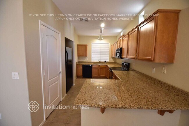 Photo - 881 E Stottler Dr