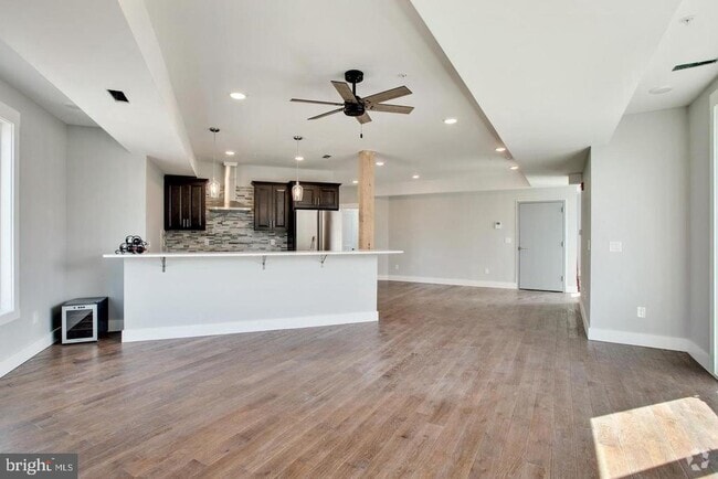 Building Photo - 1811 Ridge Ave Rental