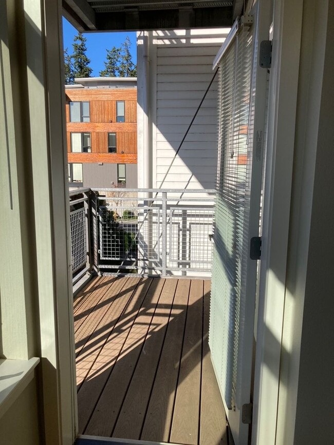 Harbor Square Condominium Condo for Rent in Bainbridge Island, WA