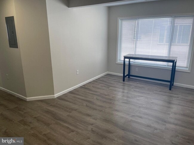 Building Photo - 330 63rd St NE Unit 302