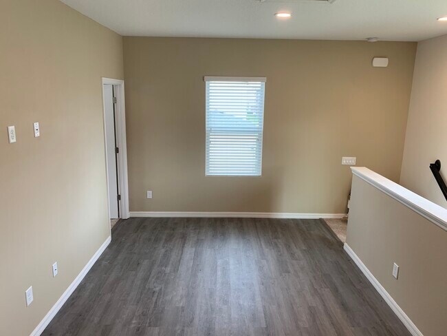 Photo - 8907 Frodsham Way Unidad B