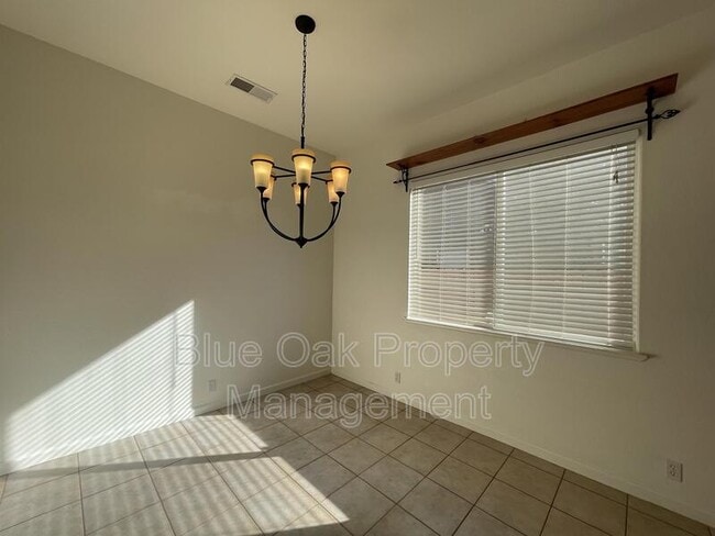 Photo - 1877 Devonshire Dr