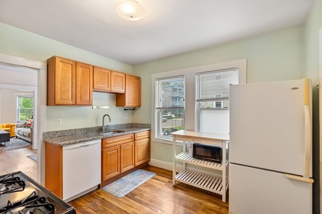 Building Photo - 111 Williams St Unit 1 Rental