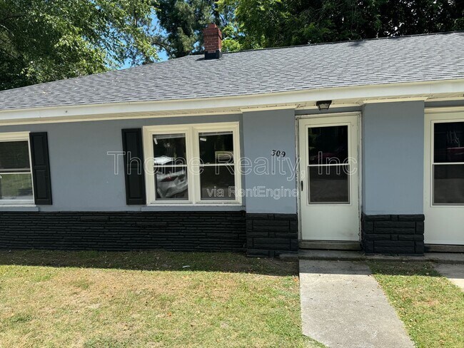 Building Photo - 309 E Battle Ave