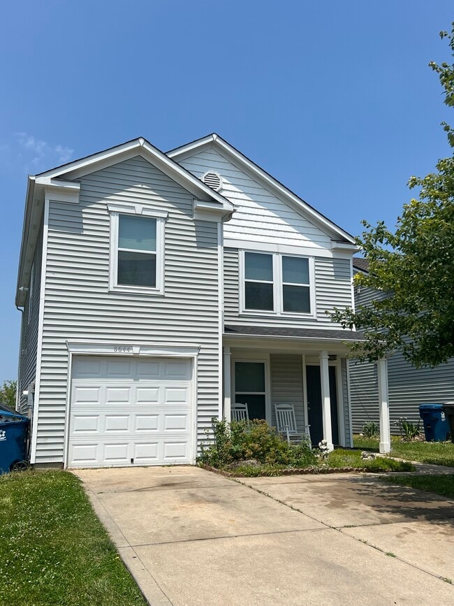 Building Photo - 8644 Hosta Way Rental