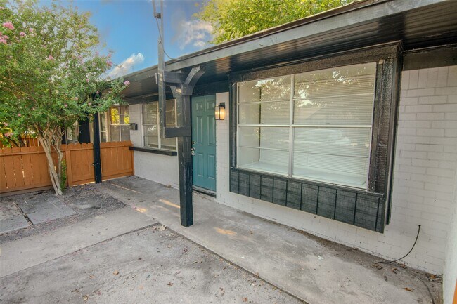 Photo - 1621 Northwood St Unit 1621