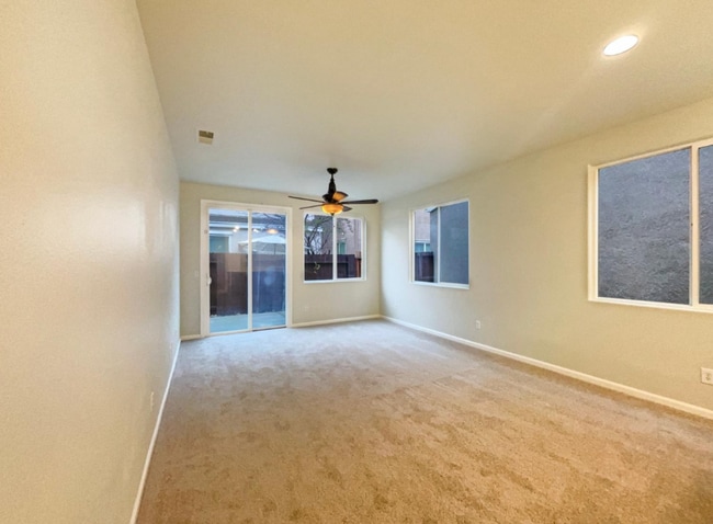 Photo - 3039 Torland St