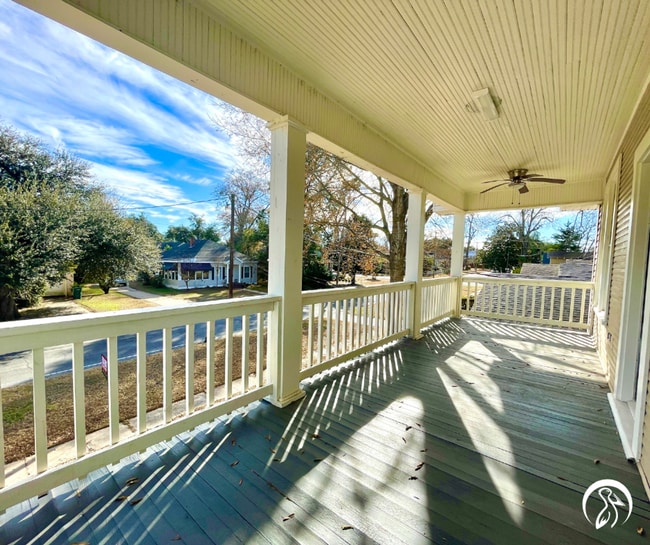 Photo - Pelican - Hilton St Duplex Unit Pelican - 307 Hilton (upstairs)