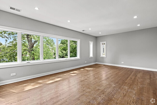 Building Photo - 5849 N Virginia Ave Unit 1 Rental