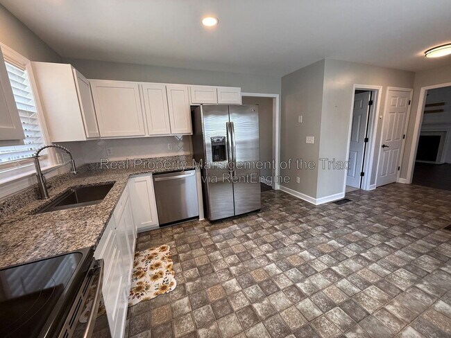 Photo - 2740 Bridgeport Dr