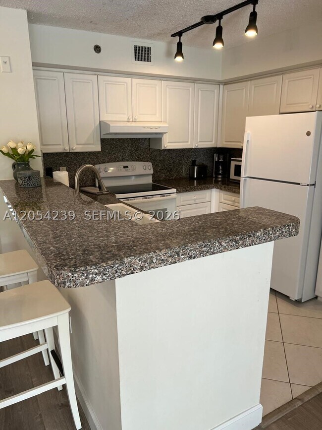 Photo - 19901 E Country Club Dr Unit 2207