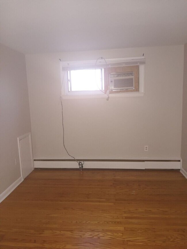 Spacious Newly Renovated Frankford Apartment House Rental in