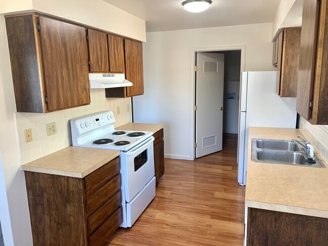Sumner Apartments