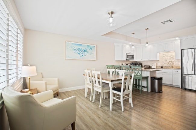 Photo - 128 Ashworth Ave Unit 313