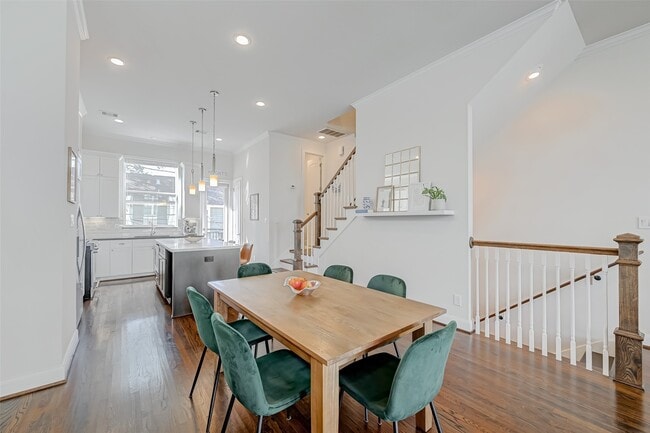 Photo - 1035 Ashland St